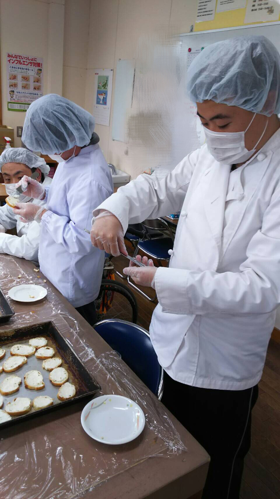 画像：～ラスク作り～